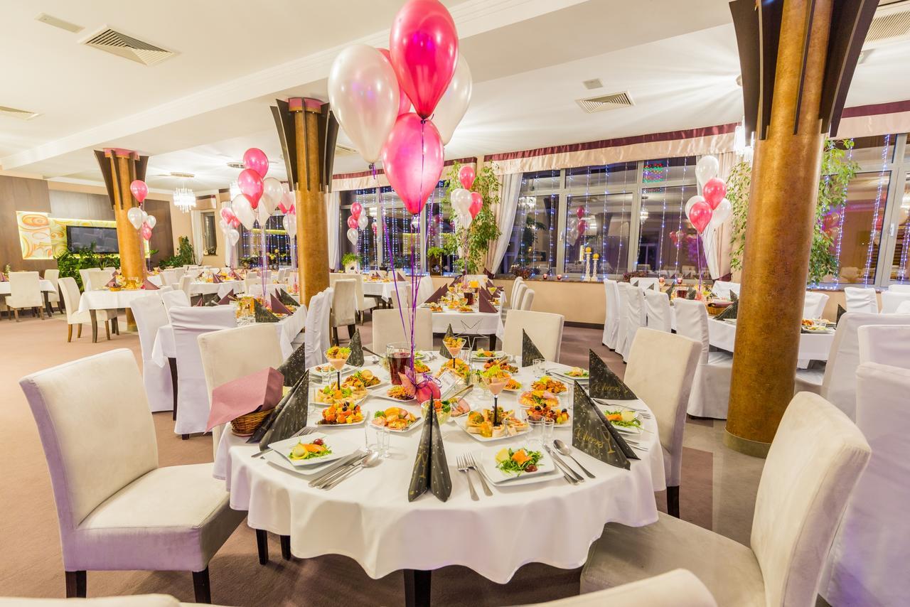 Hotel Restauracja Teczowa Luban Eksteriør billede