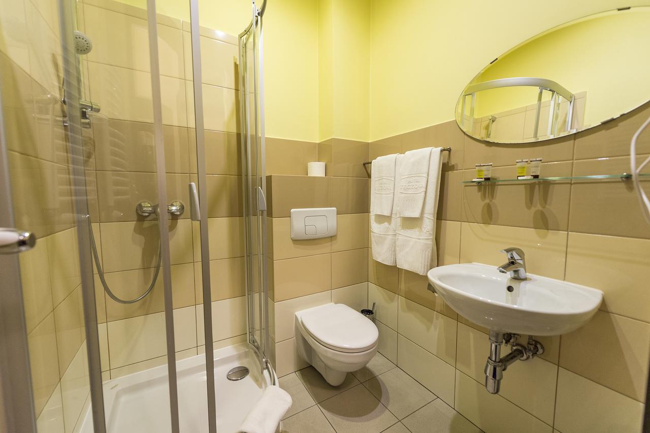 Hotel Restauracja Teczowa Luban Eksteriør billede